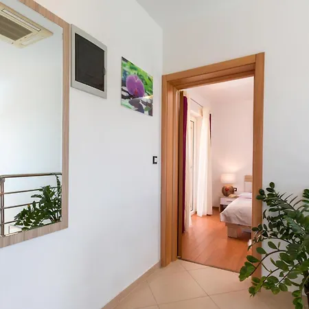 Сasa de vacaciones 45 Loborika