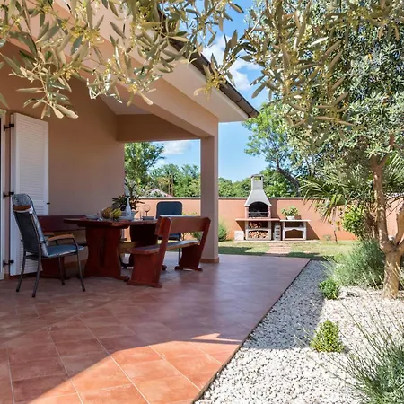 Сasa de vacaciones 45 Loborika